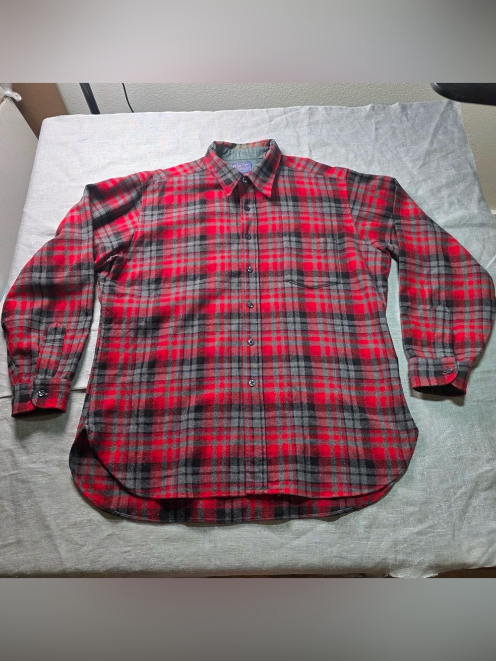 Vintage Pendleton Wool Flannel Shirt Mens XL Red Black Plaid Board Shirt USA
